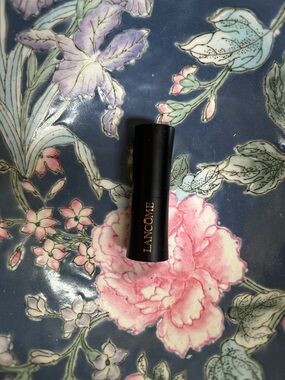 Lancome L’absolu Rouge #274 Cream! Beautiful shade in convenient travel size💄
